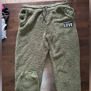 Never worn army green sweatpants